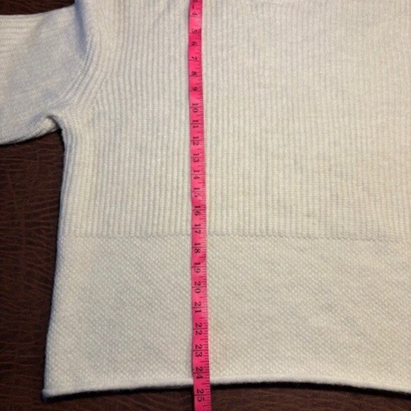 Crew Neck Reitmans Soft Sweater Size XL NEVER WORN - Picture 6 of 7